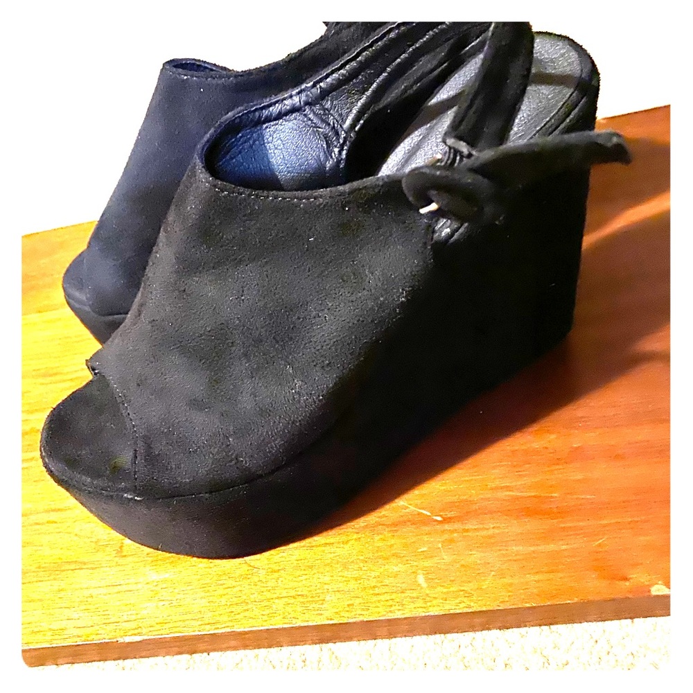 Black wedge sandals